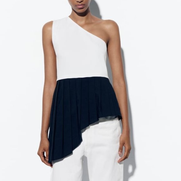 BNWT ZARA TOP WITH CONTRASTING HEM BLACK AND WHITE ASYMMETRIC NECKLINE SMALL - Picture 4 of 8